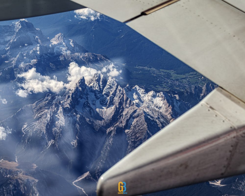 Airplane mode, sky, mountain